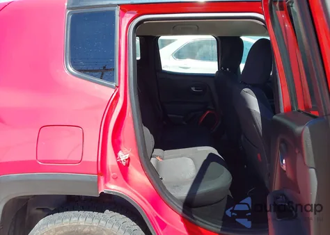 2018 Jeep Renegade Trailhawk 4X4 из США, поврежденный, VIN ZACCJBCB0JPH63974